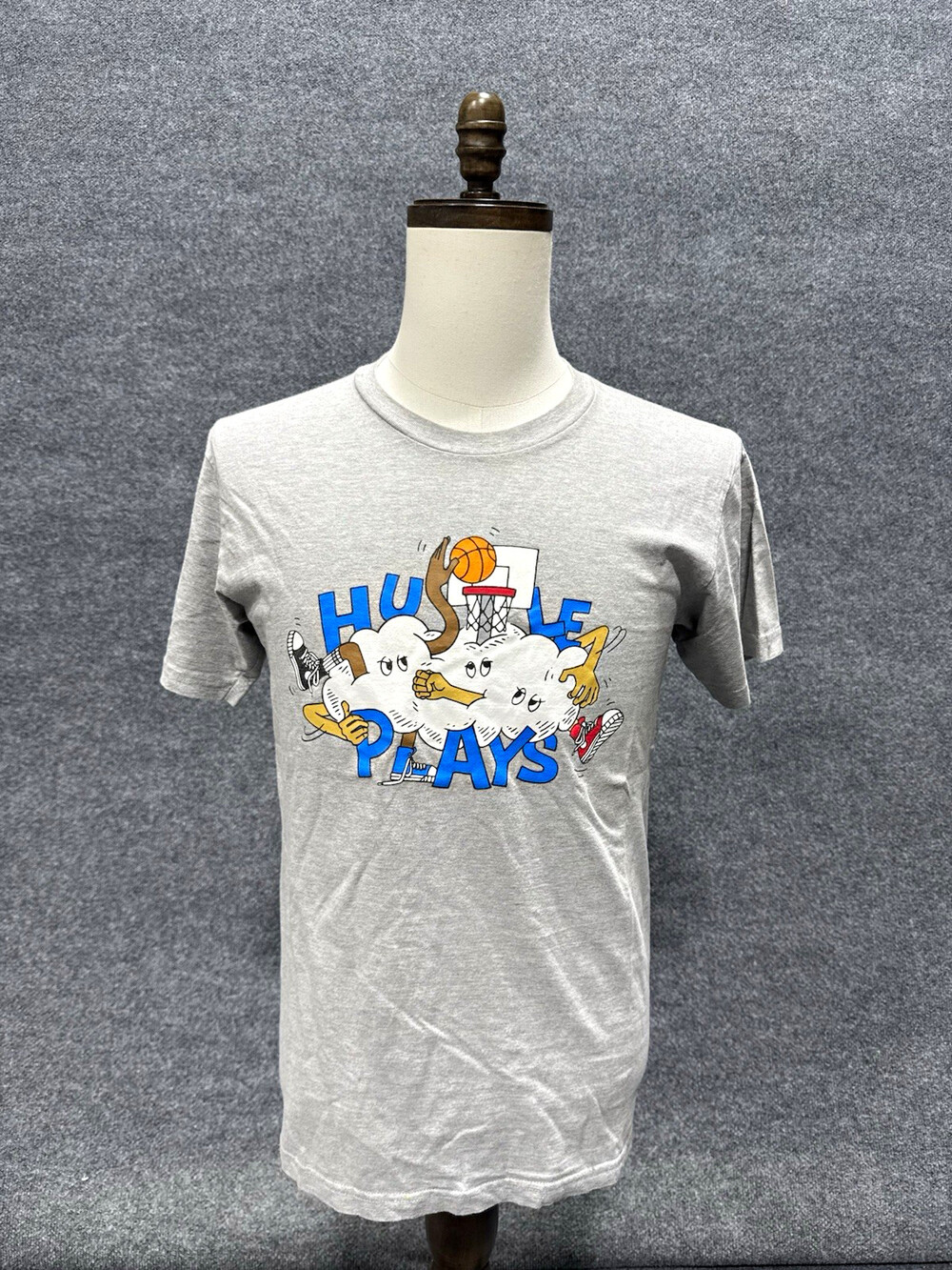 Only NY Hustle Plays Mens Medium Gray Basketball Graphic T Shirt Made USA Cotton